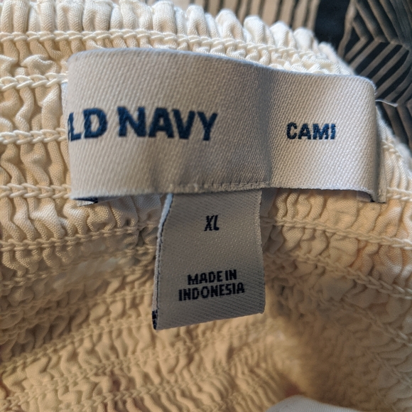 White flower print sundress - Picture 2 of 4